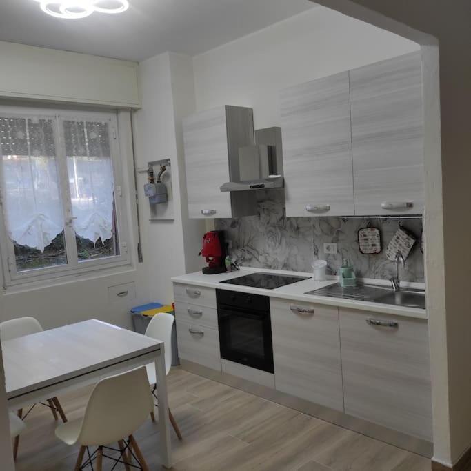 Ferienwohnung Onda Marina 2 La Spezia Exterior foto